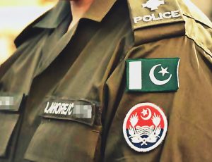 Pakistan: Police officer insulted and his job threatened because of his Christian faith